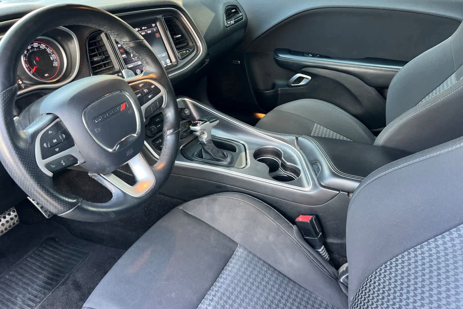 Used 2017 Dodge Challenger R/T Scat Pack RWD image 14