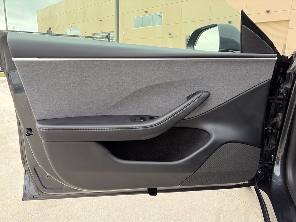 Used 2025 Tesla Model 3 Long Range RWD image 26