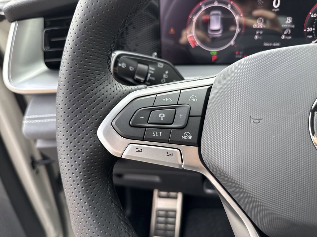 New 2026 Volkswagen Tiguan SE R-Line image 15
