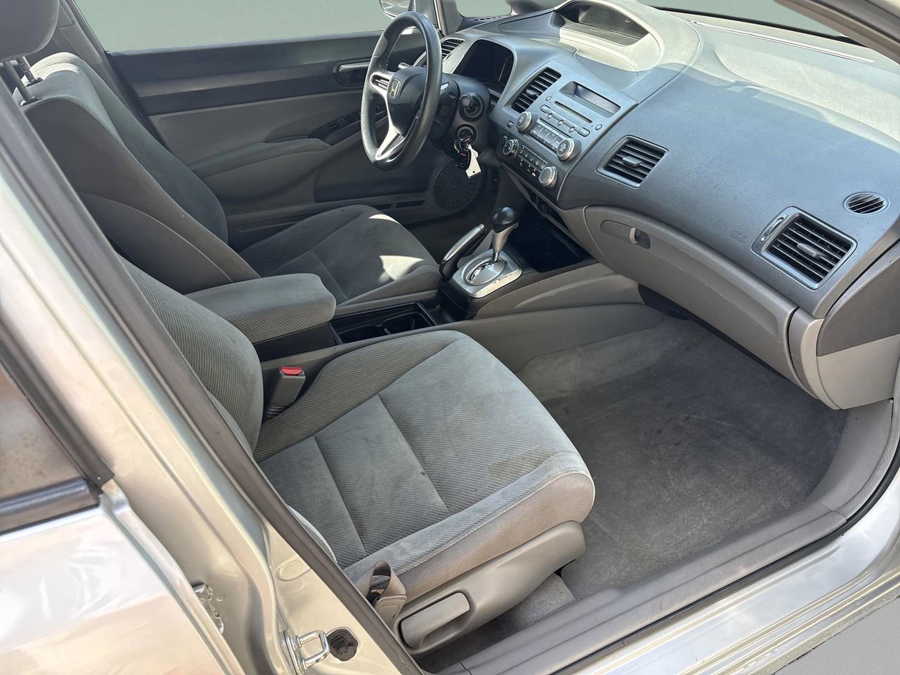 Used 2010 Honda Civic LX image 19