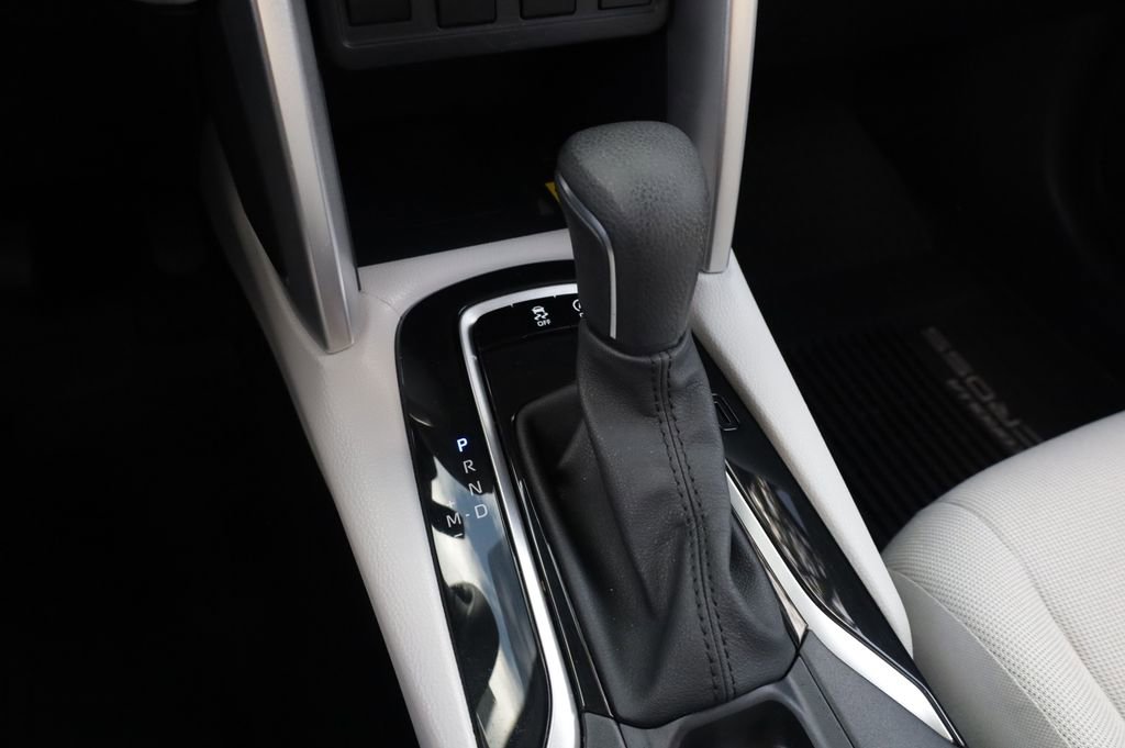 Used 2023 Toyota Corolla Cross LE image 10