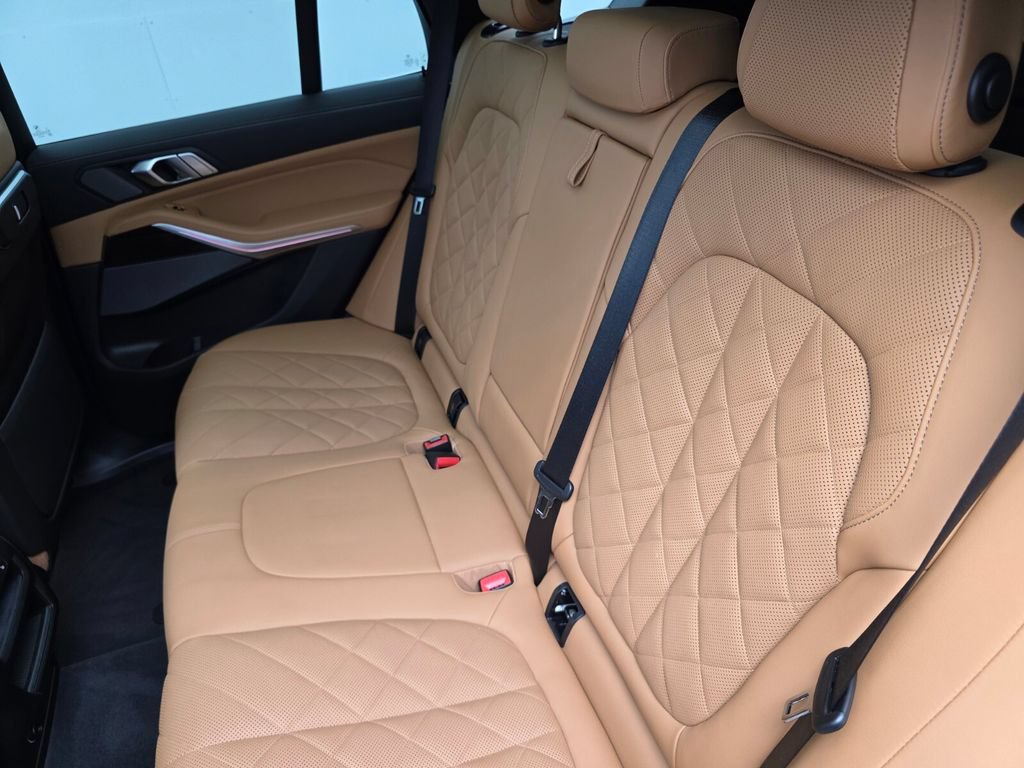 Certified 2025 BMW X5 sDrive40i w/ Premium Package RWD image 15