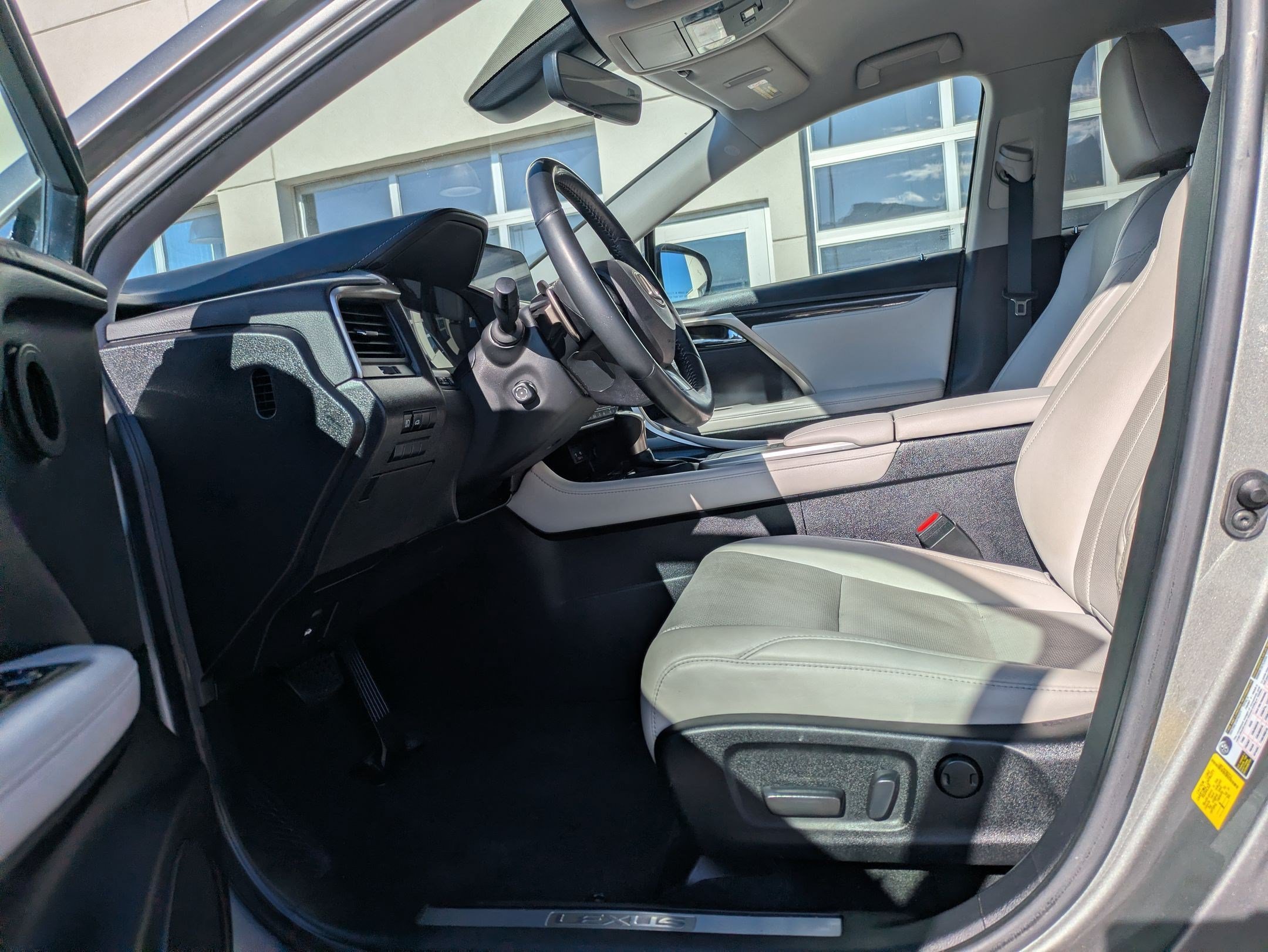Used 2022 Lexus RX 350 AWD w/ 3500 lbs Tow Prep Package image 17