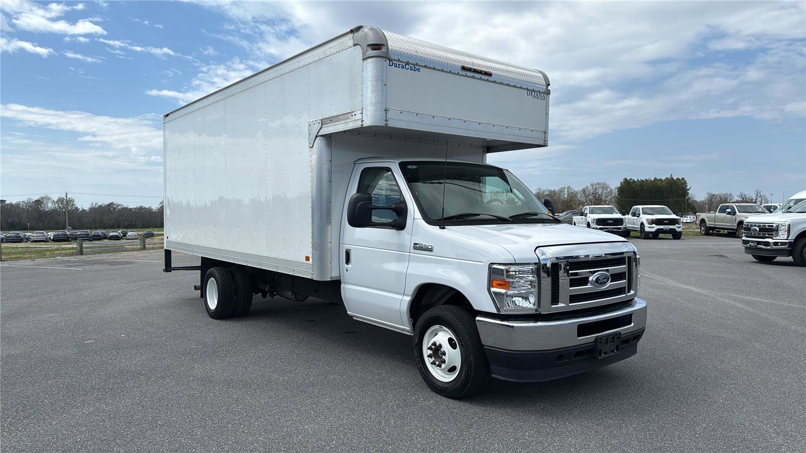 Used 2023 Ford E-450 and Econoline 450 Super Duty w/ Power Windows & Locks Group RWD image 8