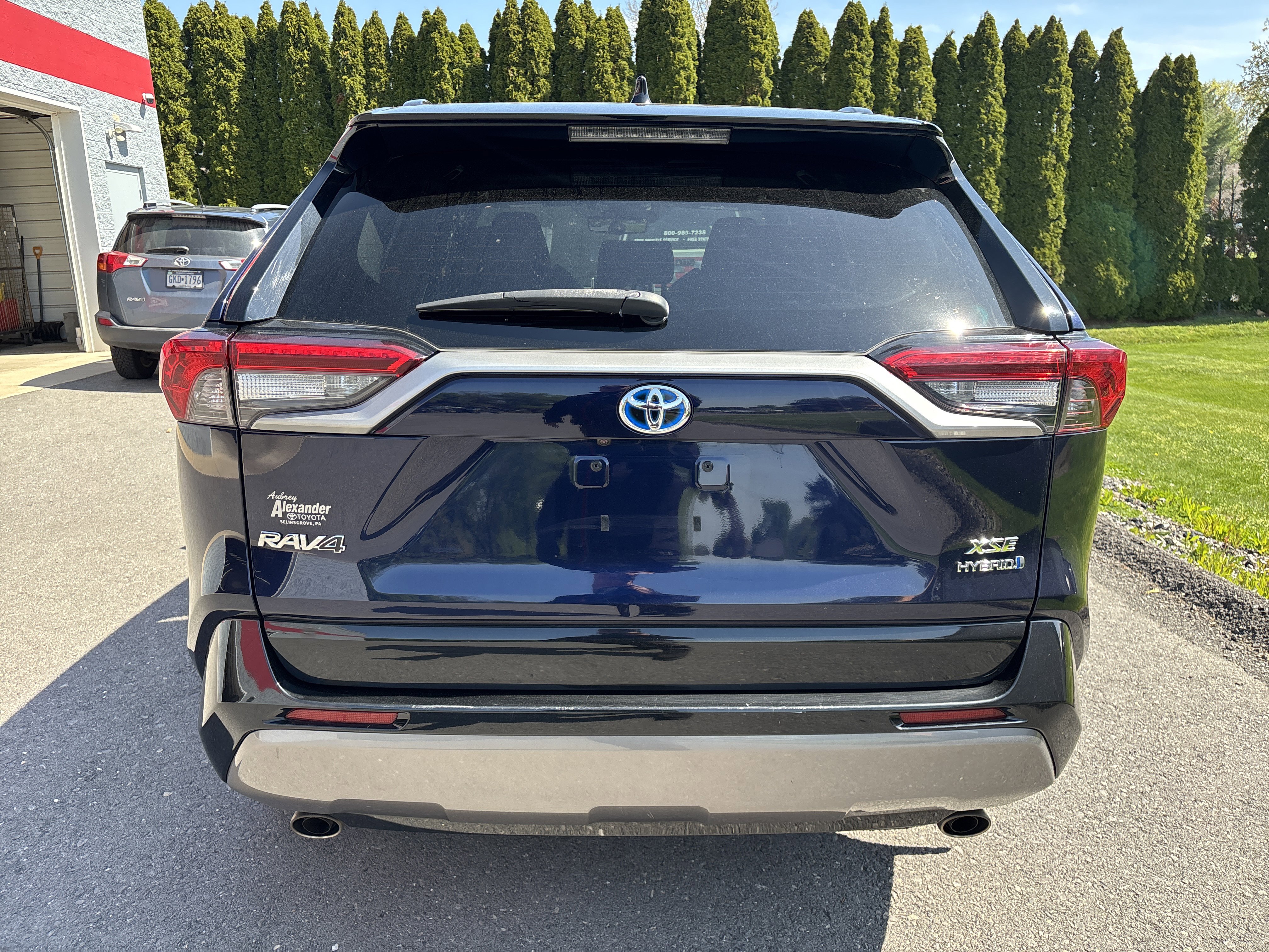 Used 2020 Toyota RAV4 XSE w/ All Weather Liner Package AWD/4WD image 4
