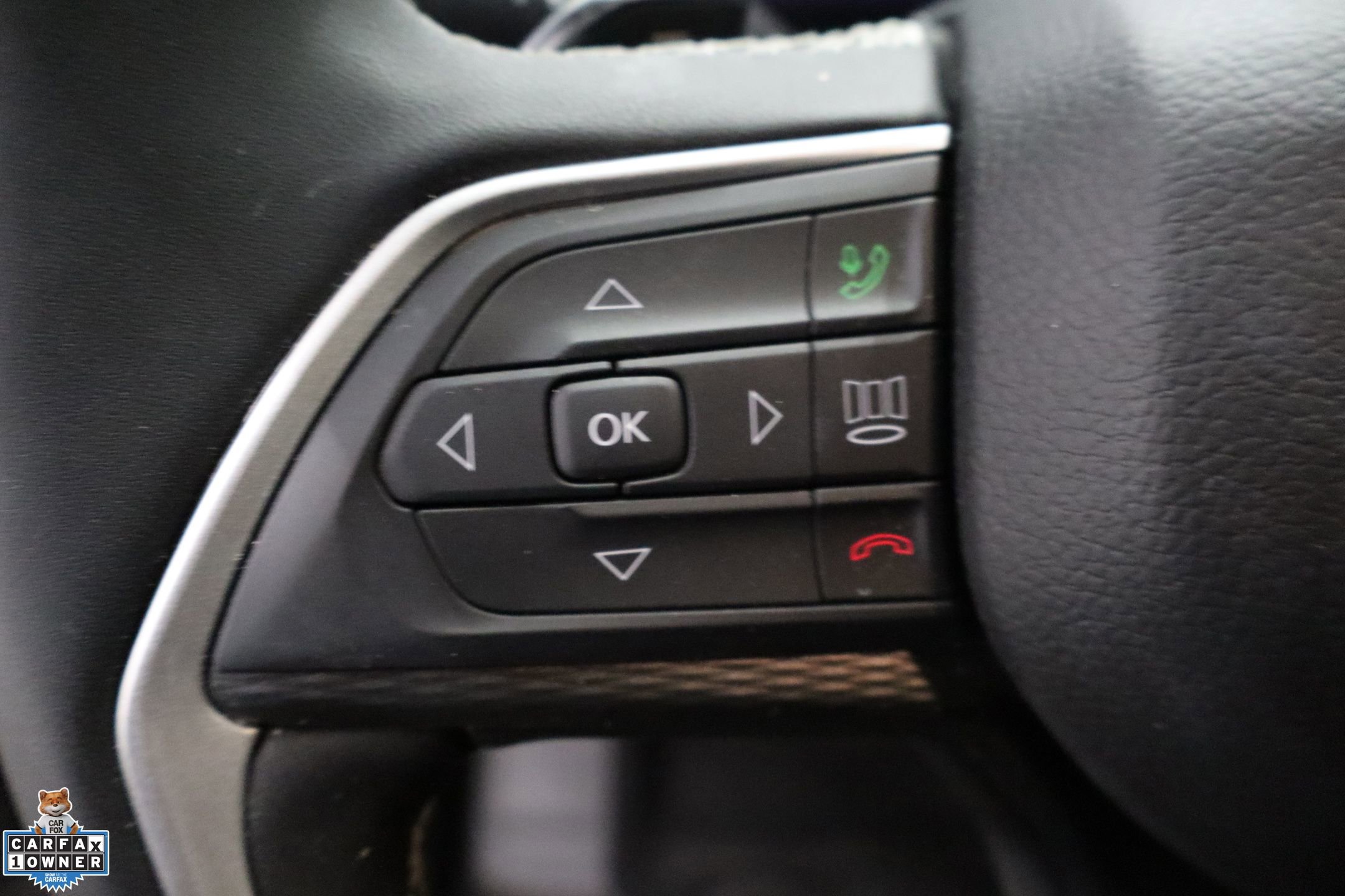 Used 2025 Jeep Grand Cherokee L Laredo image 15