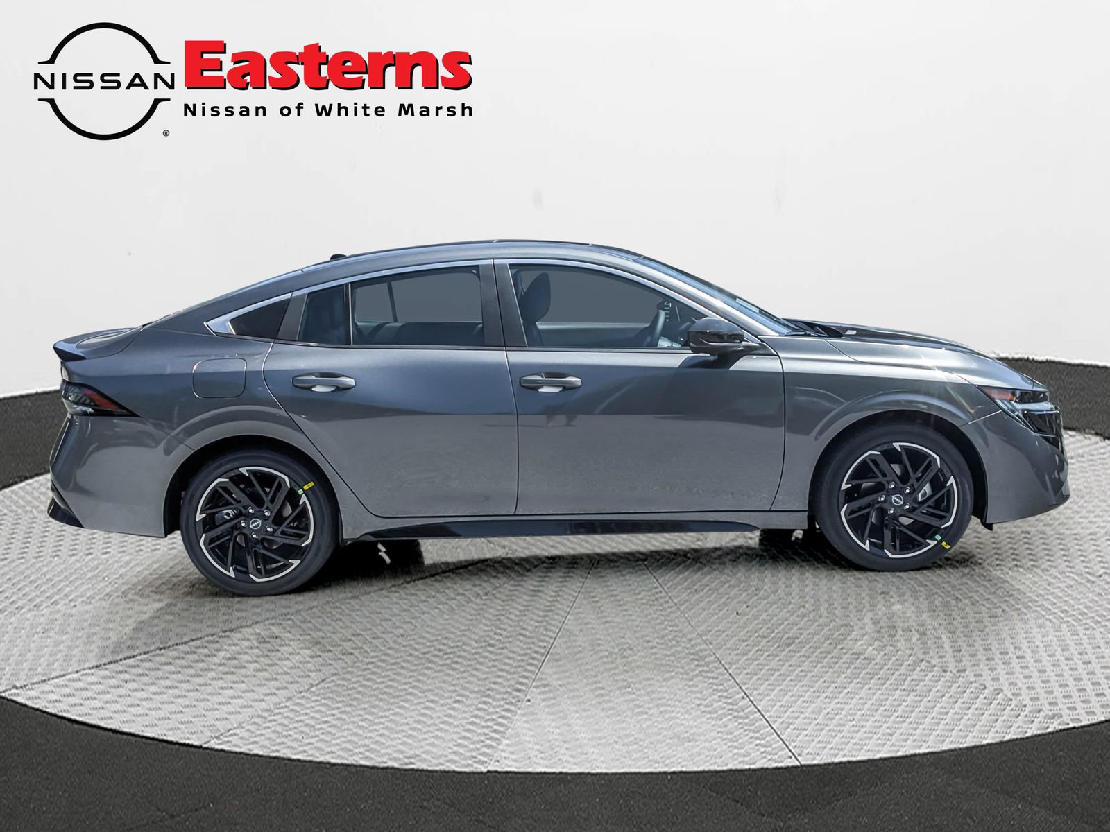 New 2026 Nissan Sentra SR w/ SR Premium Package FWD image 5