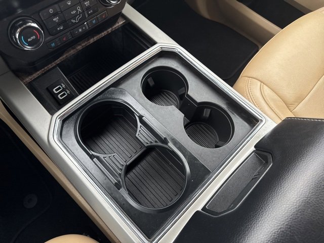 Used 2019 Ford F250 Lariat w/ Chrome Package image 25