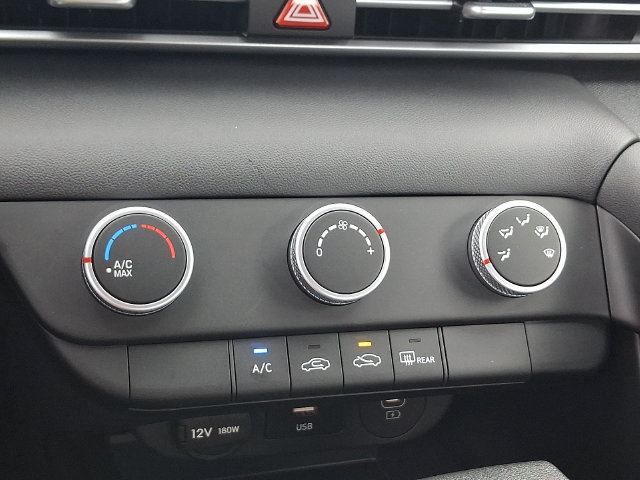 New 2026 Hyundai Elantra SE FWD image 12