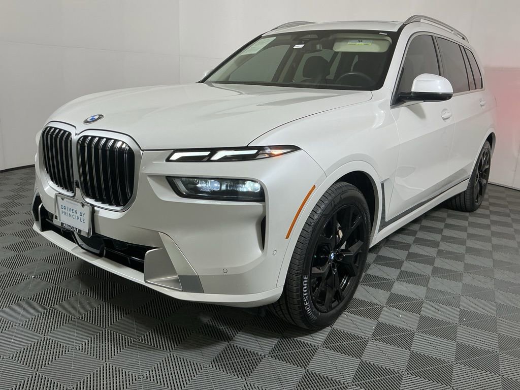 Certified 2023 BMW X7 xDrive40i w/ Premium Package image 2