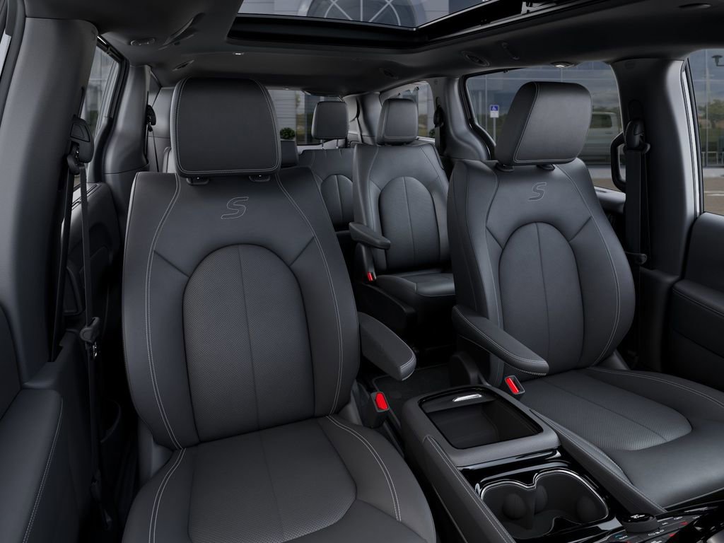 New 2025 Chrysler Pacifica Limited FWD image 17