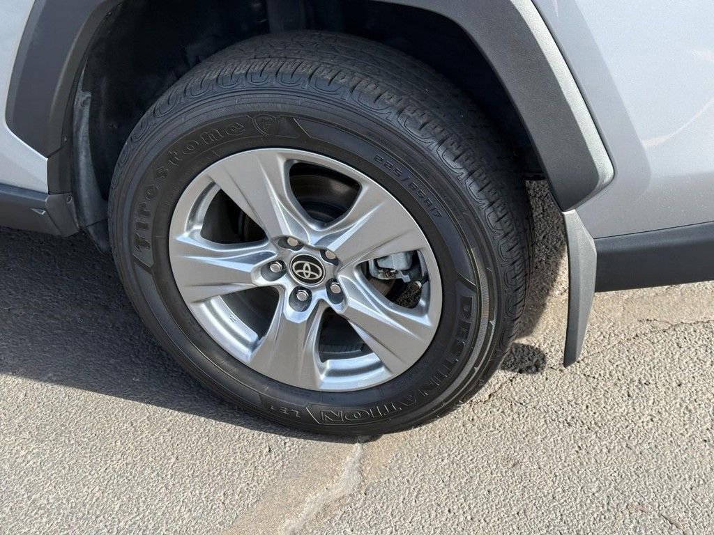 Used 2024 Toyota RAV4 XLE w/ Convenience Package FWD image 10