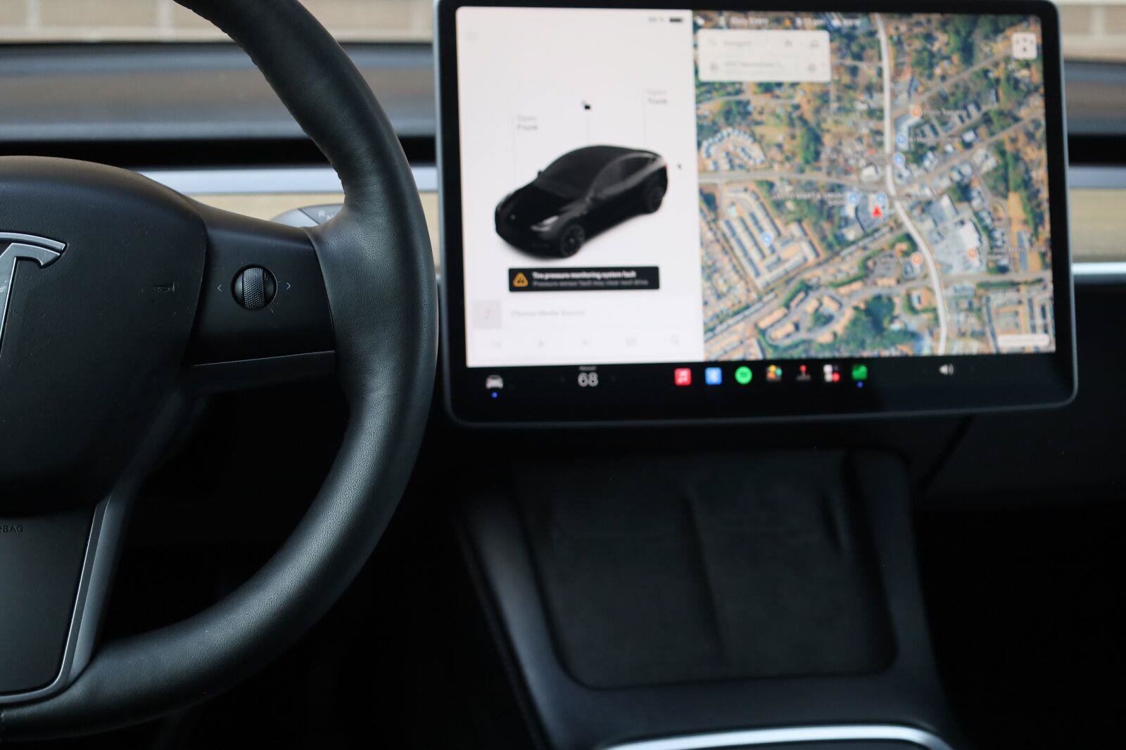 Used 2021 Tesla Model Y Long Range AWD/4WD image 32