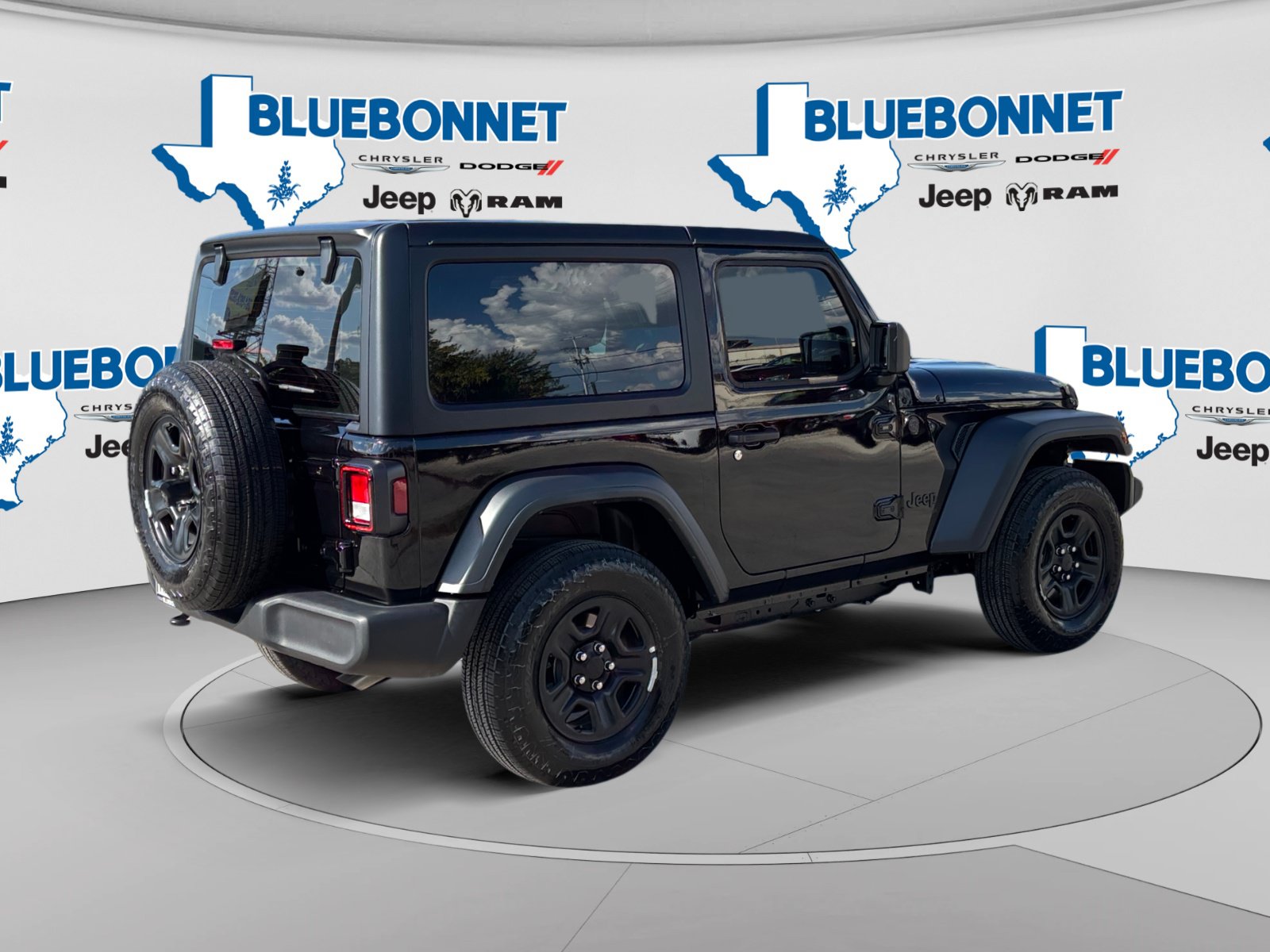 Used 2026 Jeep Wrangler Sport AWD/4WD image 5