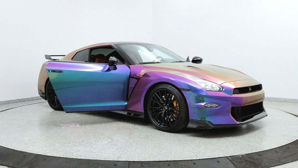 Used 2024 Nissan GT-R Premium w/ Premium Interior Package AWD/4WD image 12