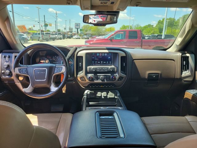 Used 2018 GMC Sierra 2500 Denali w/ Duramax Plus Package AWD/4WD image 10