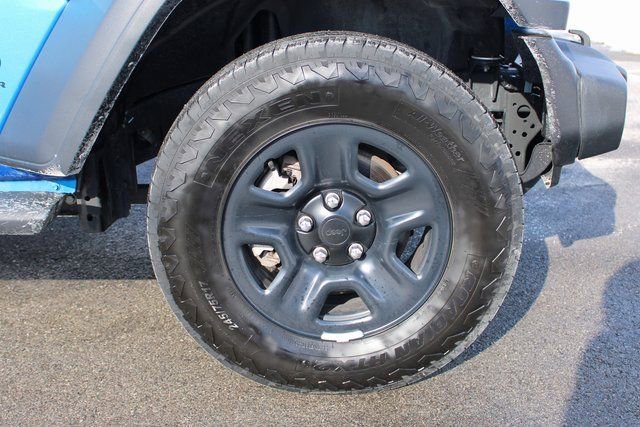 Used 2025 Jeep Wrangler Sport image 37