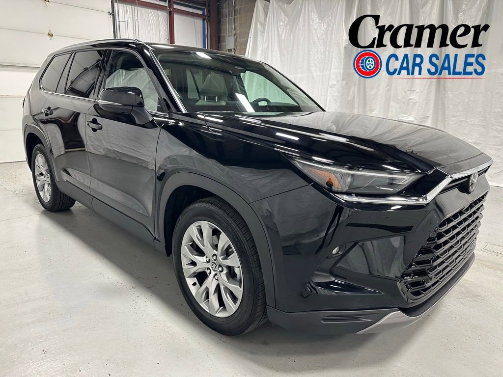 Used 2025 Toyota Grand Highlander AWD image 1