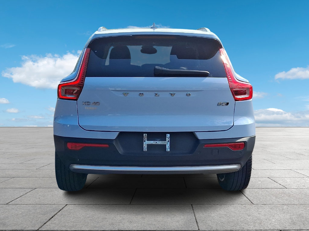 Certified 2024 Volvo XC40 B5 Plus w/ Protection Package Premier AWD/4WD image 5