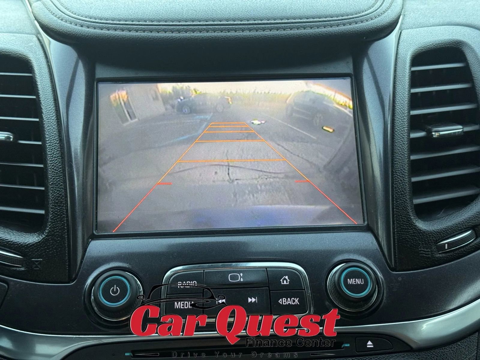 Used 2015 Chevrolet Impala LT w/ Convenience Package image 27