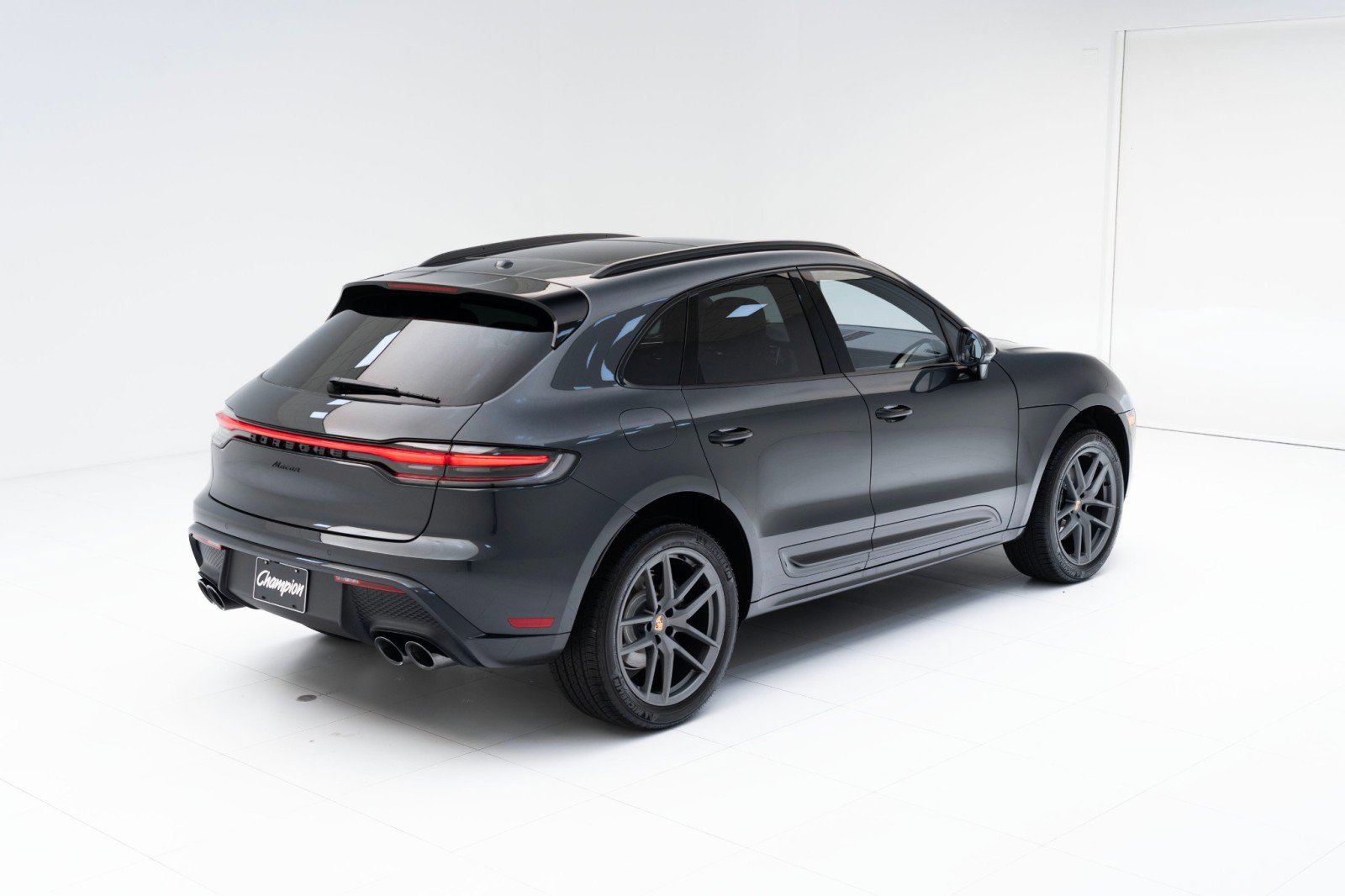 New 2025 Porsche Macan image 9