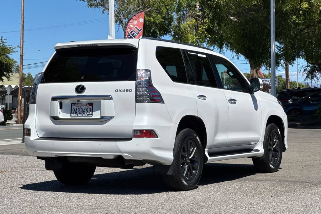 Used 2022 Lexus GX 460 Premium w/ Premium Package AWD/4WD image 3