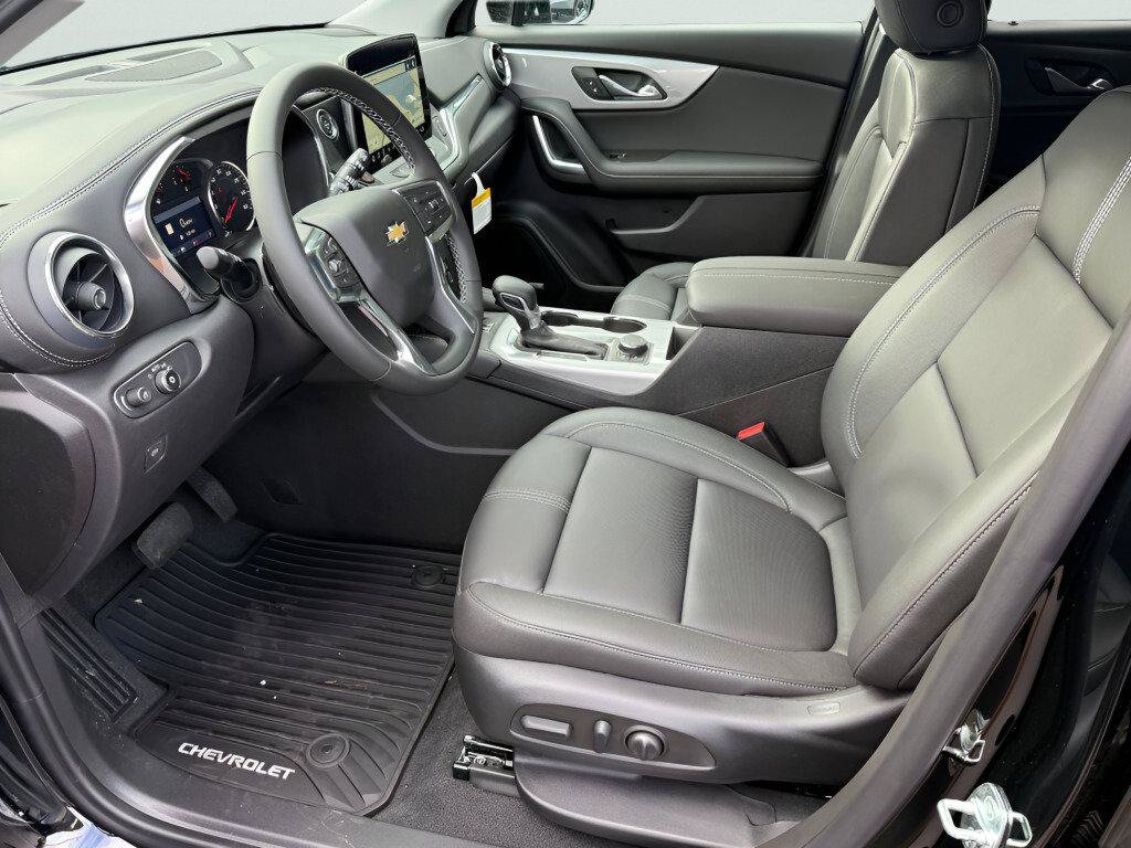New 2026 Chevrolet Blazer LT w/ Sound & Technology Package AWD/4WD image 25