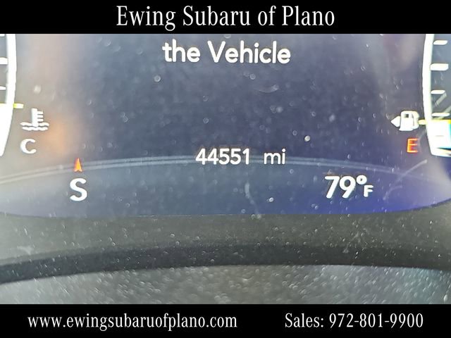 Used 2024 Chrysler Pacifica Touring-L image 16