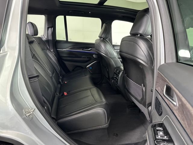 Used 2023 Jeep Grand Cherokee Overland image 27