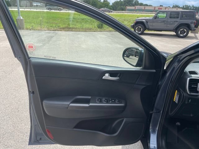 Used 2018 Kia Sportage LX AWD/4WD image 19