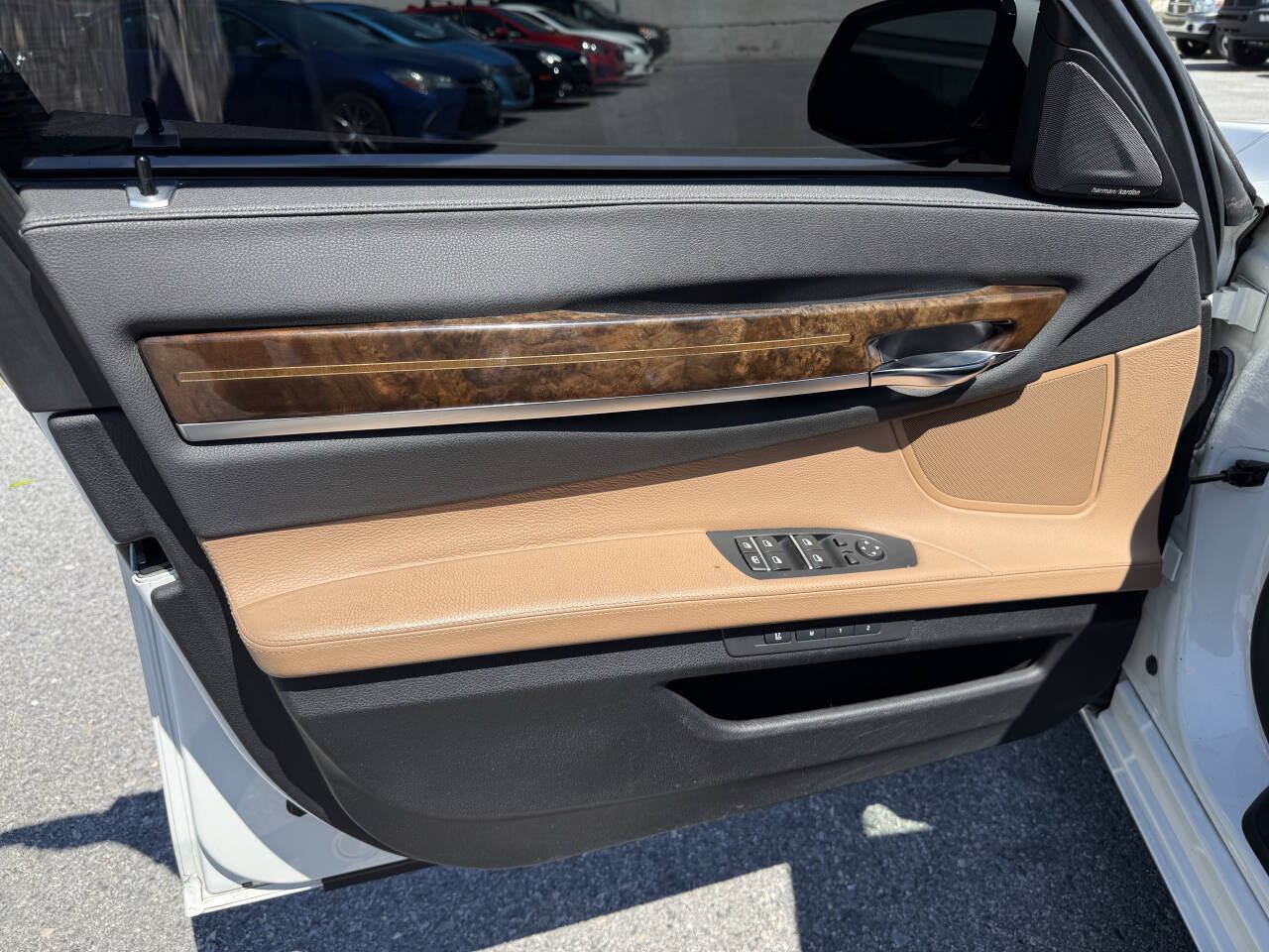 Used 2014 BMW 740Li xDrive w/ Executive Package AWD/4WD image 10