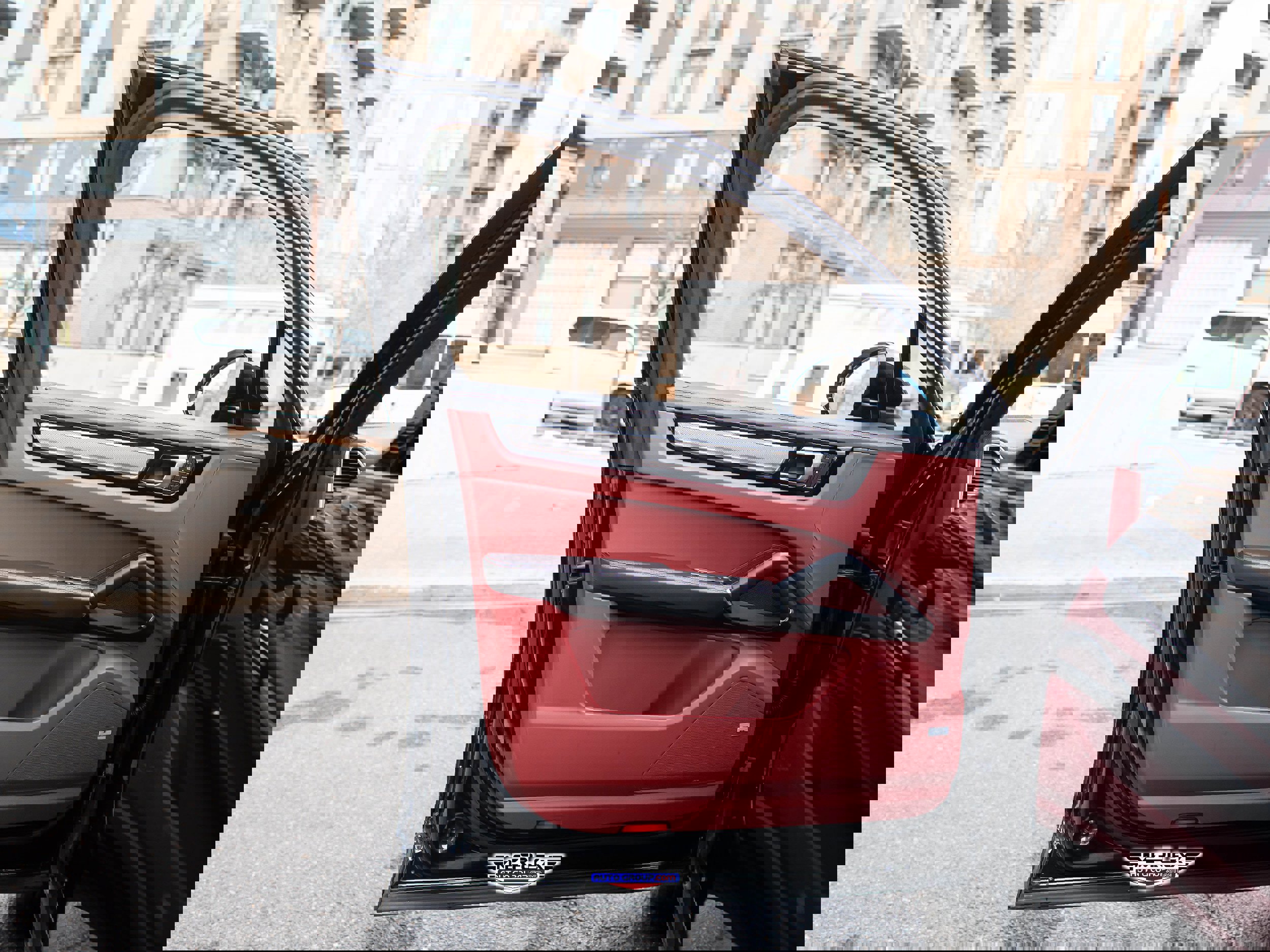 Used 2022 Porsche Cayenne Platinum Edition image 46