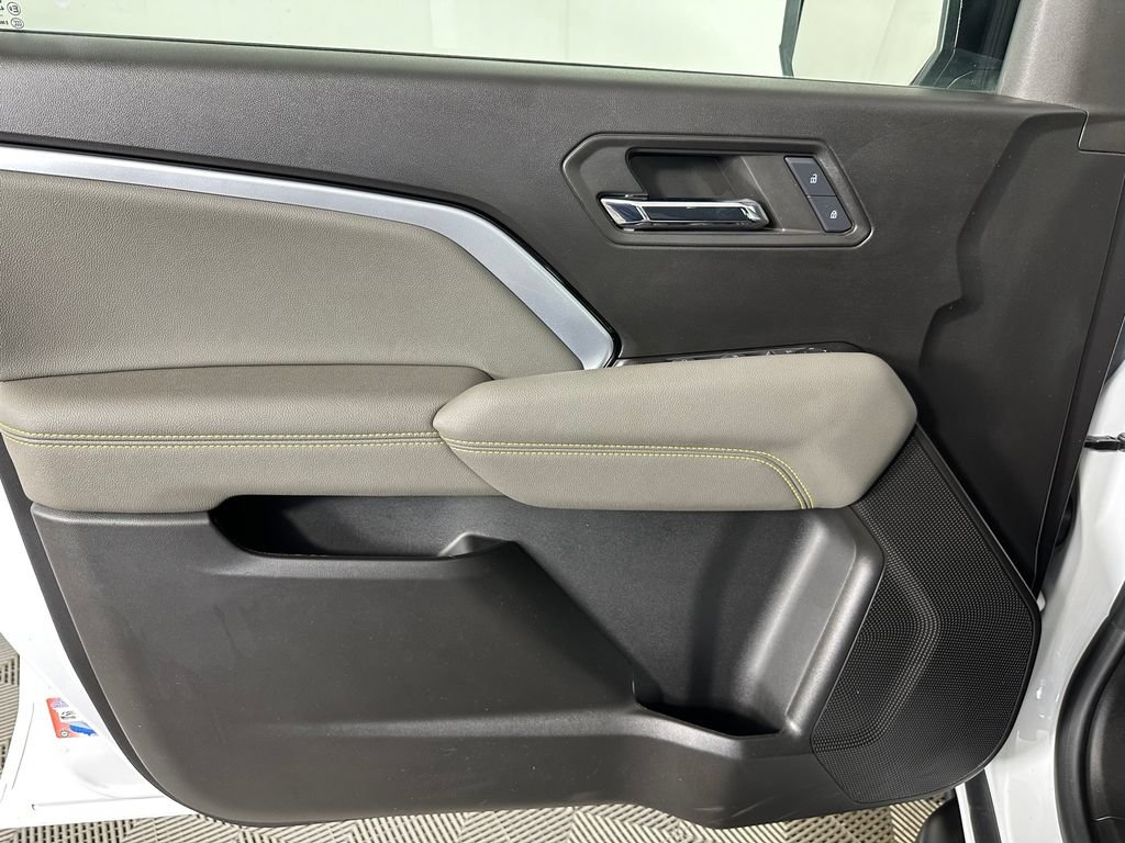 Used 2024 Chevrolet Colorado ZR2 AWD/4WD image 24