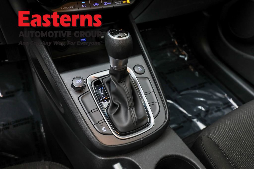 Used 2023 Hyundai Kona SEL image 13