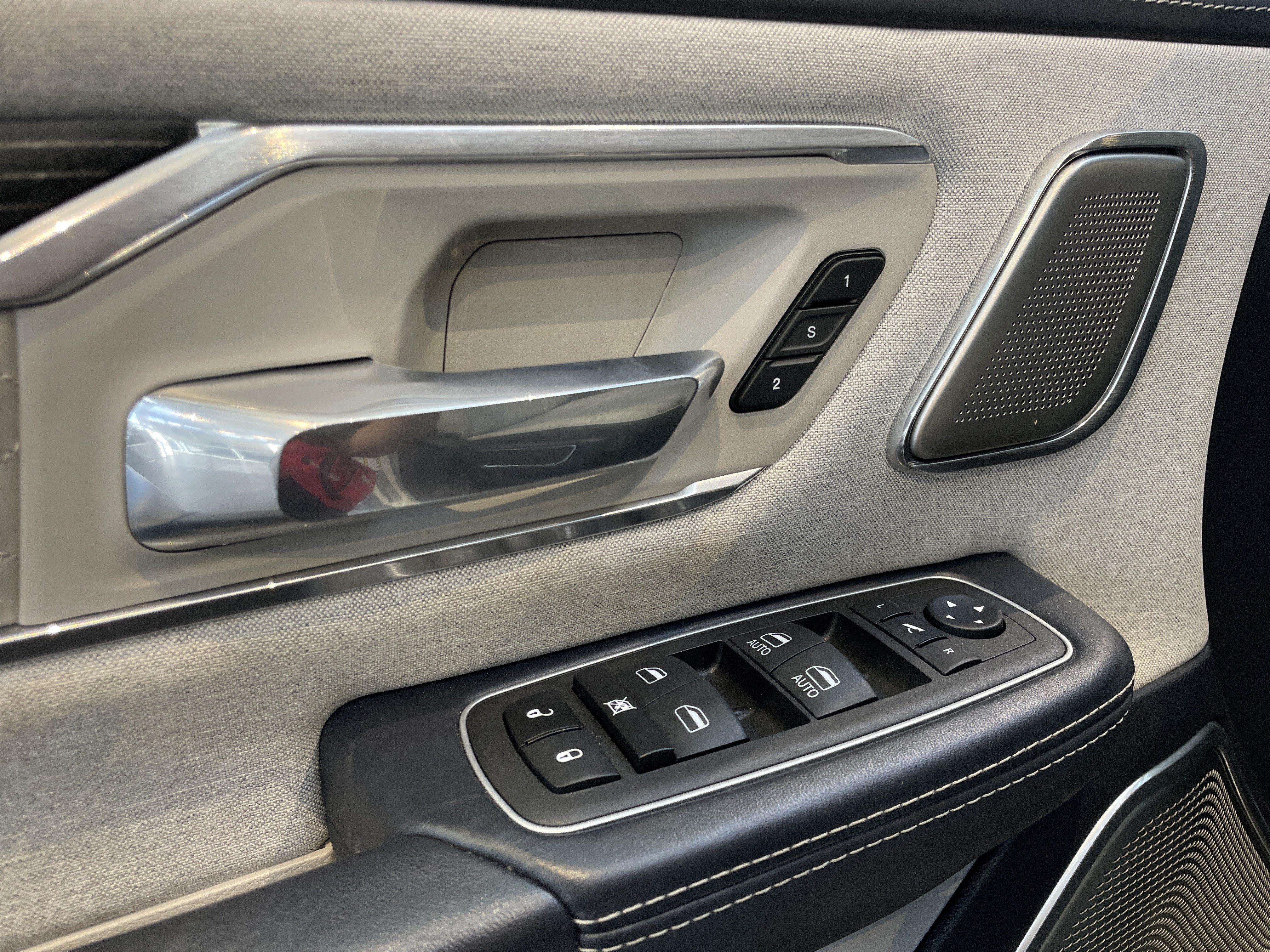 Used 2023 RAM 1500 Limited AWD/4WD image 15