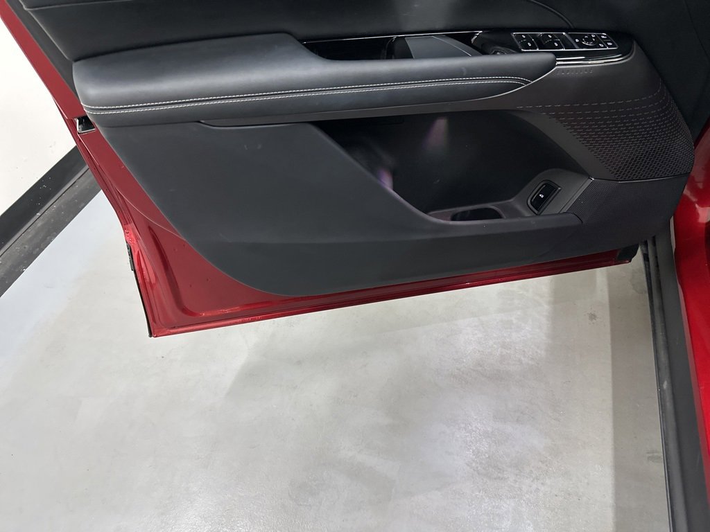 Used 2024 Cadillac Lyriq Luxury w/ LPO, Floor Liner Package image 38