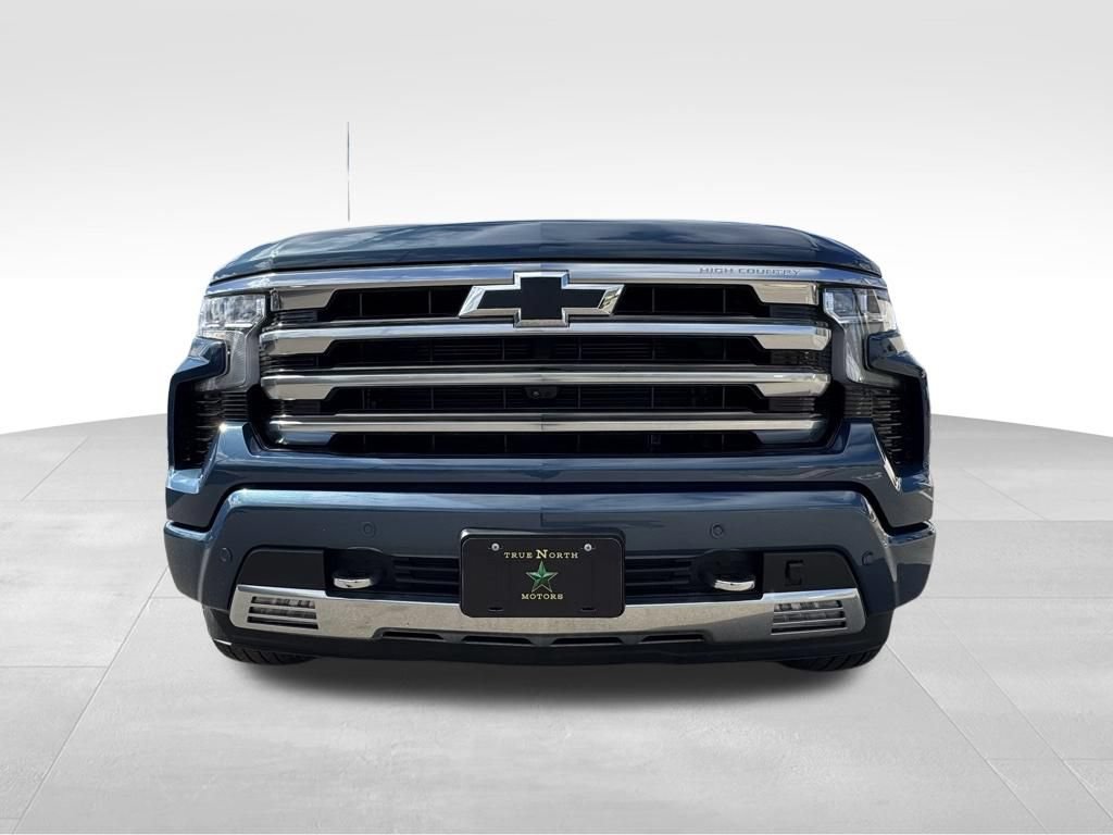 Used 2024 Chevrolet Silverado 1500 High Country w/ High Country Premium Package AWD/4WD image 4