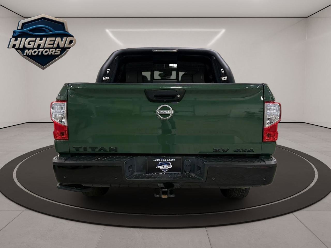 Used 2024 Nissan Titan SV w/ SV Bronze Edition Package image 5