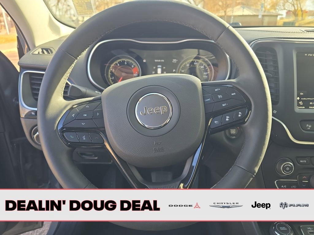 Used 2023 Jeep Cherokee Altitude Lux image 15