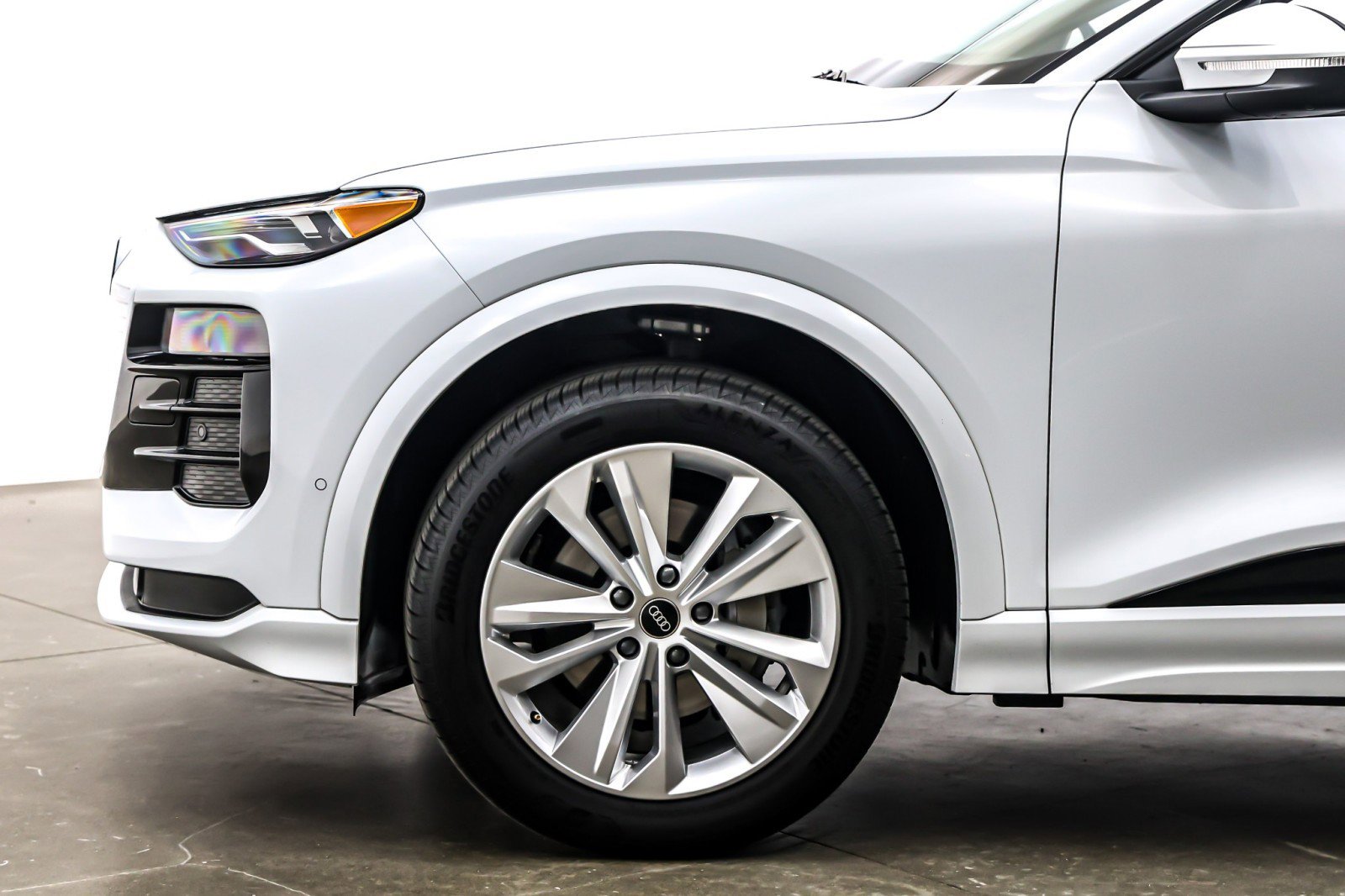 Used 2025 Audi Q6 e-tron Premium w/ Convenience Package image 11