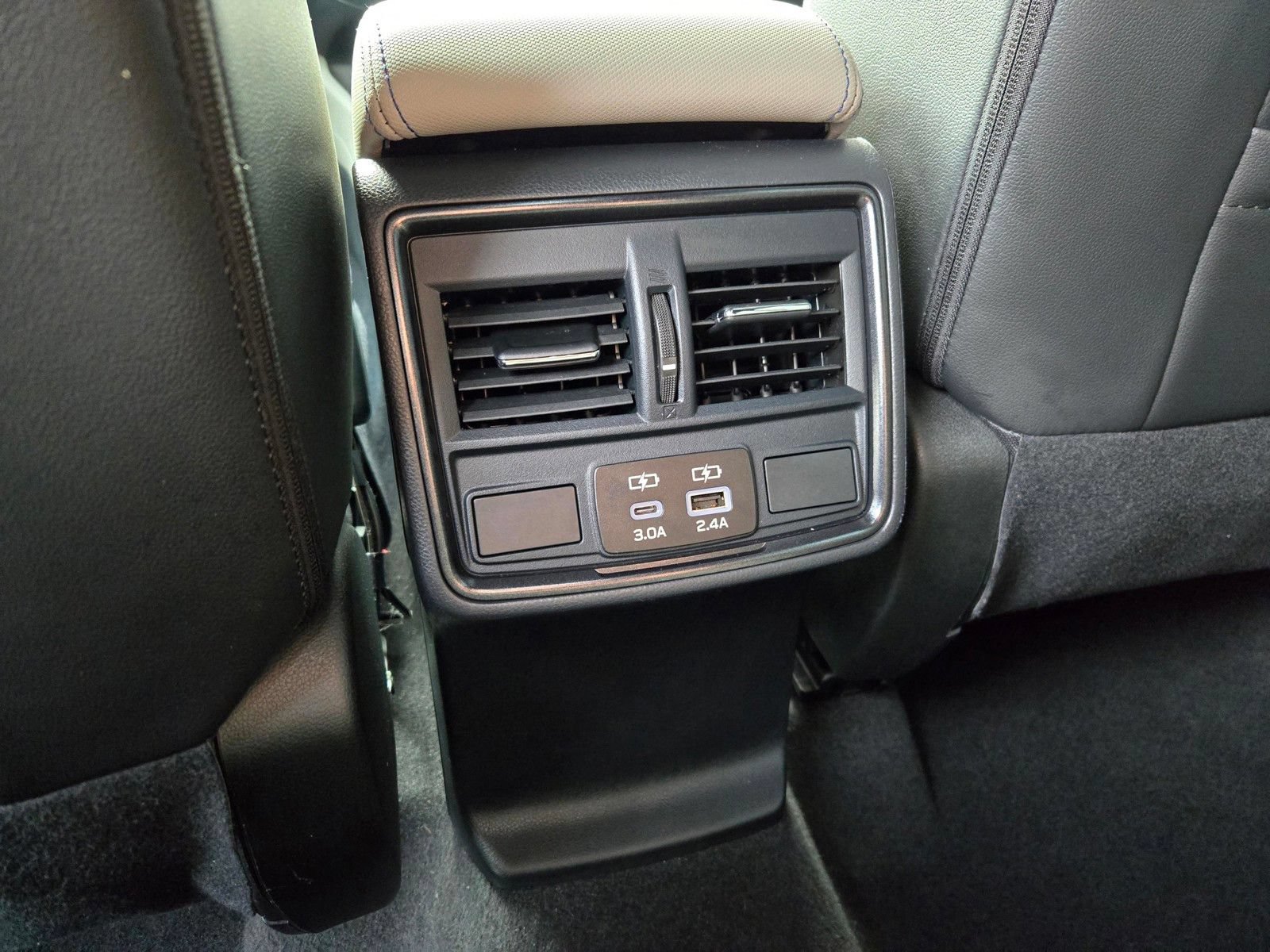 Used 2025 Subaru Forester Limited AWD/4WD image 11