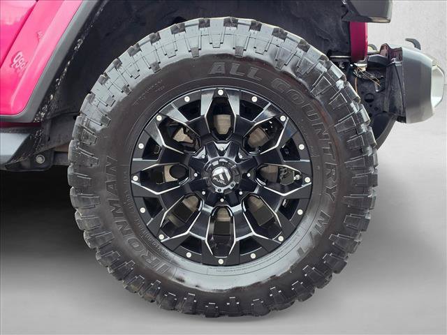 Used 2022 Jeep Wrangler Unlimited Sahara w/ LED Lighting Group AWD/4WD image 9