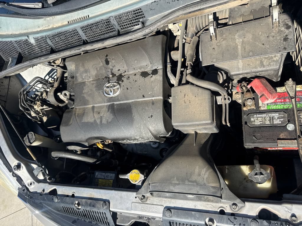 Used 2011 Toyota Sienna LE FWD image 35