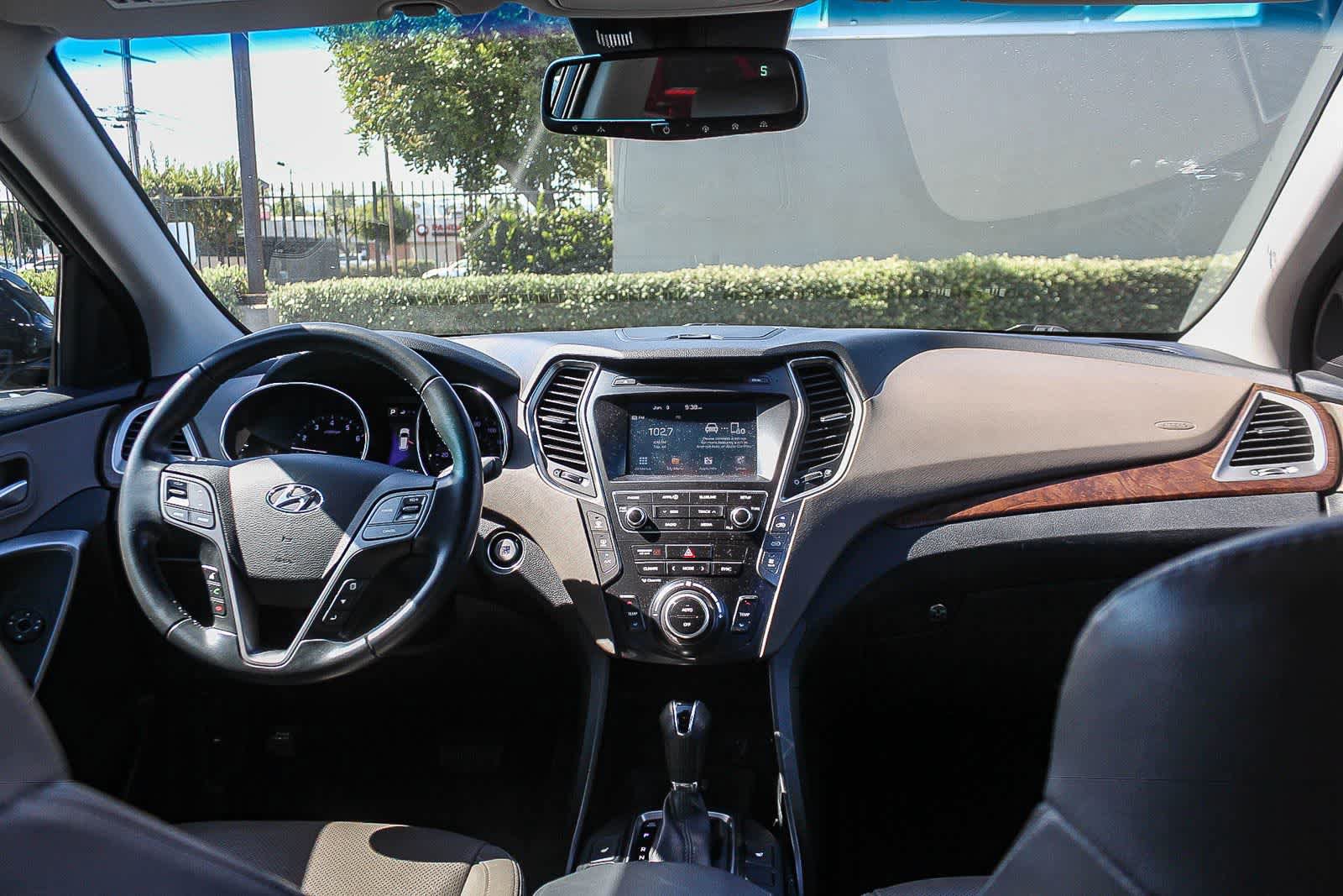 Used 2019 Hyundai Santa Fe XL SE w/ SE Premium Package 02 FWD image 16