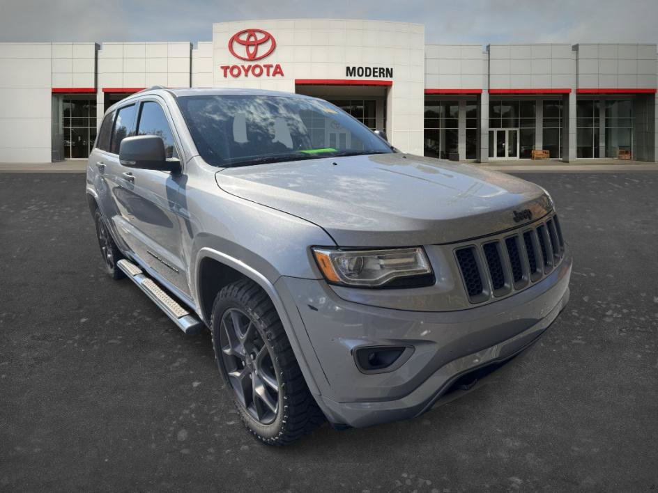 Used 2015 Jeep Grand Cherokee Overland w/ Advanced Technology Group AWD/4WD image 3
