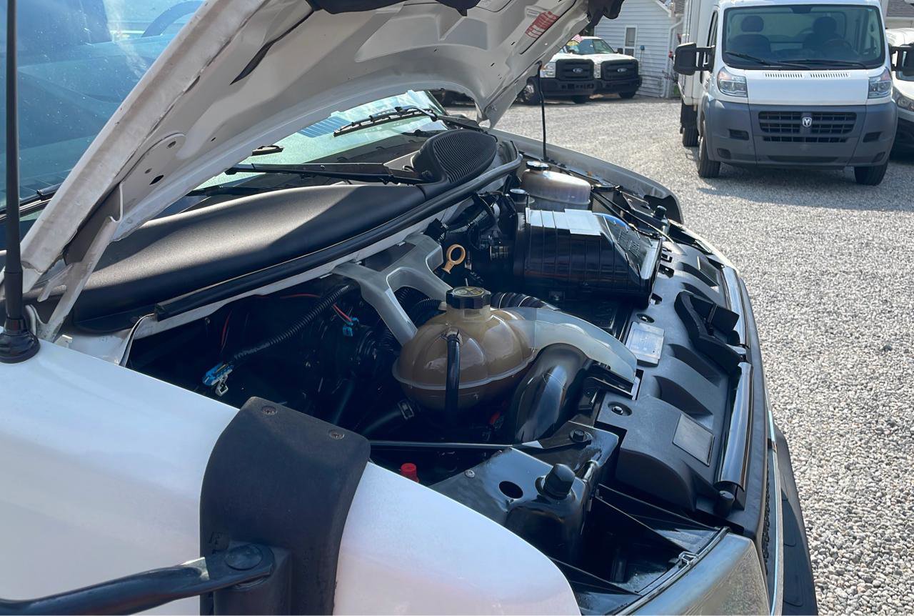 Used 2015 Chevrolet Express 3500 w/ Shuttle Bus Package RWD image 47