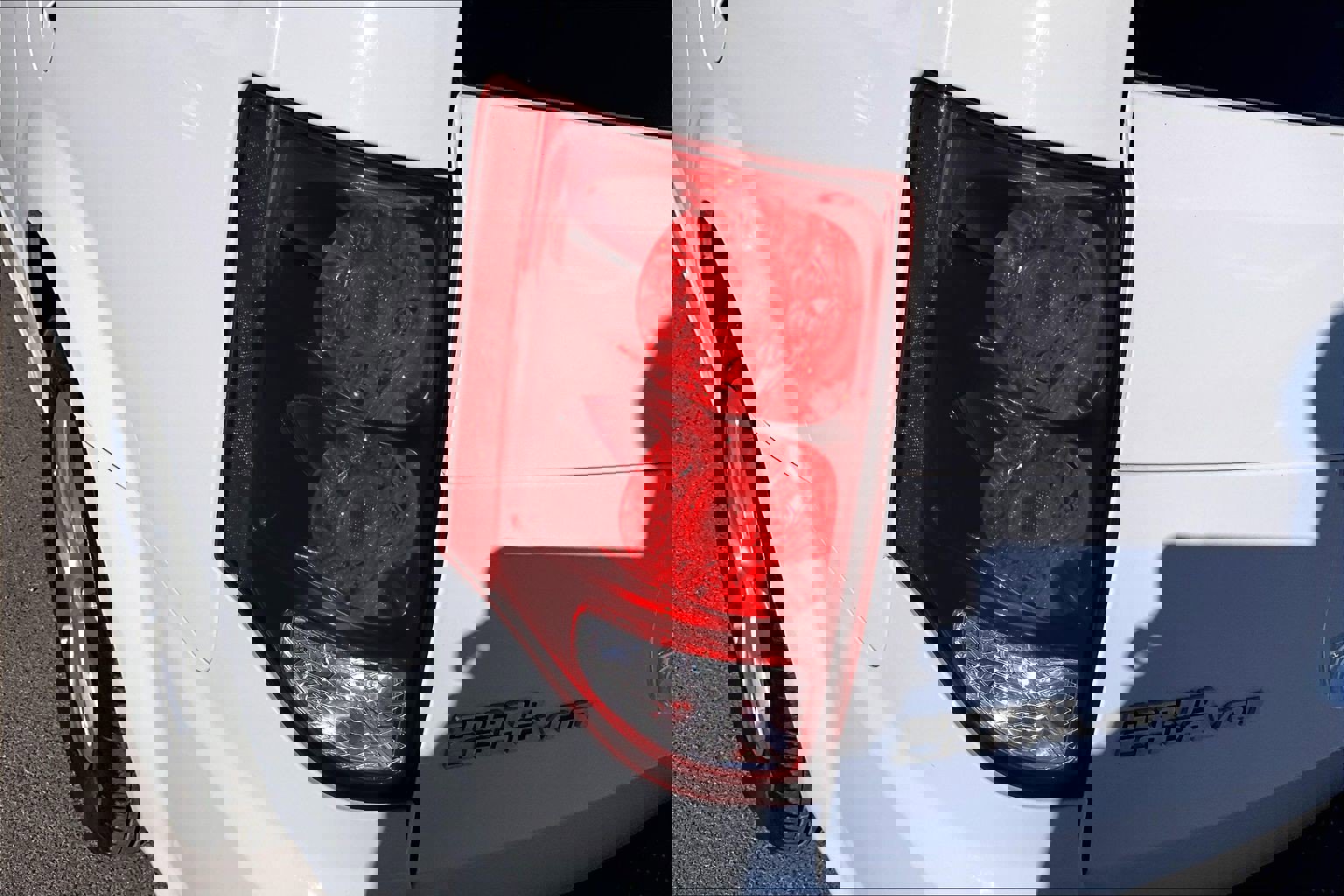 Used 2018 Dodge Grand Caravan SE w/ UConnect Hands-Free Group image 28