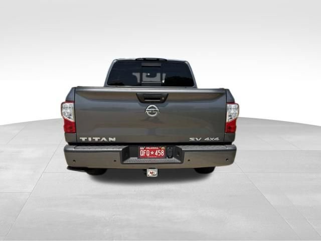 Used 2020 Nissan Titan SV w/ SV Convenience Package AWD/4WD image 4