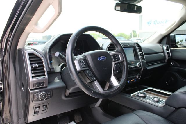Used 2021 Ford Expedition Platinum AWD/4WD image 2