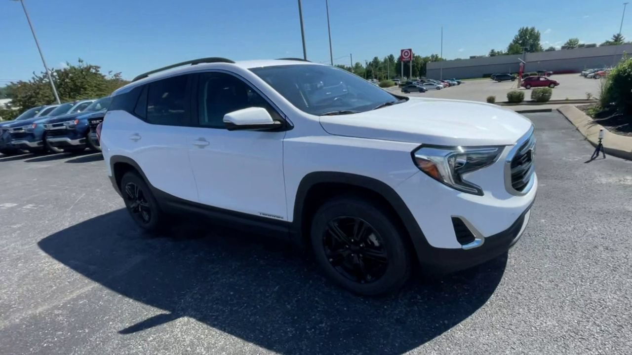 Used 2021 GMC Terrain SLE w/ Driver Convenience Package AWD/4WD image 3